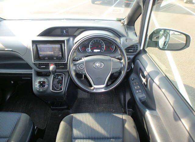 
								2017 Toyota Noah SI 2.0L full									