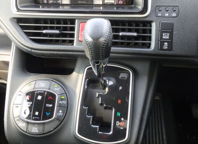 
								2017 Toyota Noah SI 2.0L full									