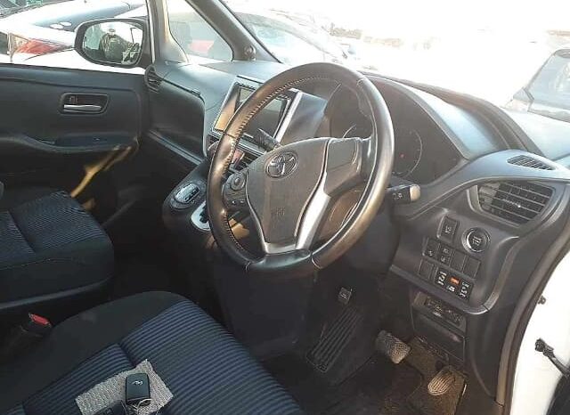 
								2017 Toyota Noah SI 2.0L full									