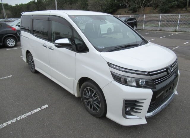 
								2017 Toyota Voxy ZS Kirameki 2.0L full									