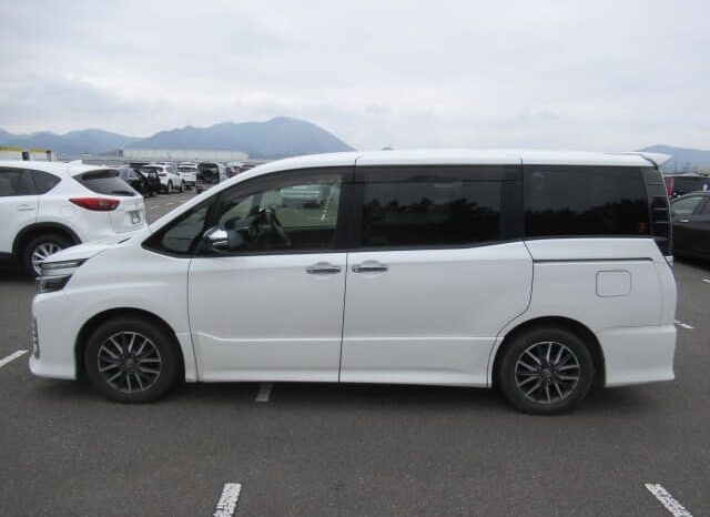 
								2017 Toyota Voxy ZS Kirameki 2.0L full									