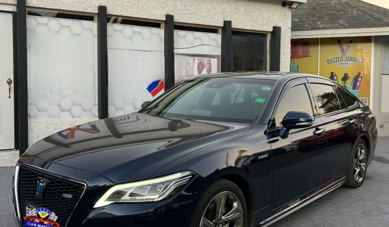 
								2018 Toyota Crown RS 2.5L full									