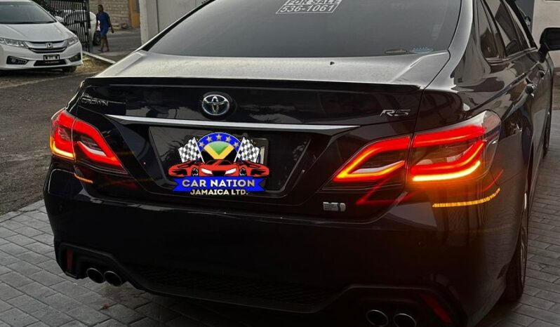 
								2018 Toyota Crown RS 2.5L full									