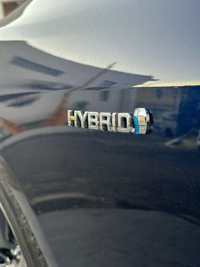 
								2018 Toyota Crown RS 2.5L full									