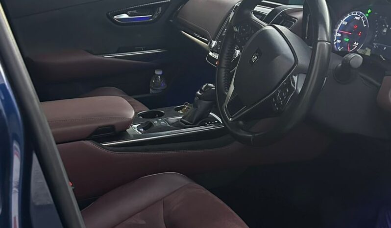 
								2018 Toyota Crown RS 2.5L full									