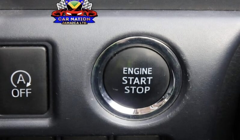 
								2017 Toyota Noah SI 2.0L full									