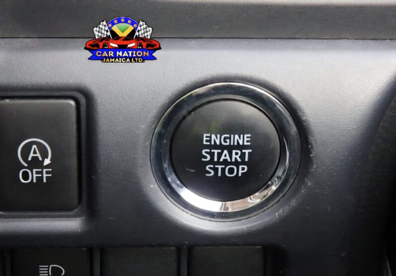 
								2017 Toyota Voxy ZS Kirameki 2.0L full									