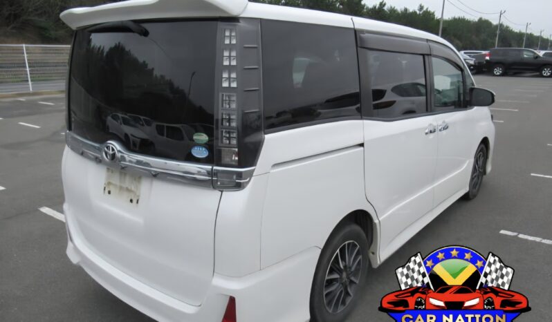
								2017 Toyota Voxy ZS Kirameki 2.0L full									