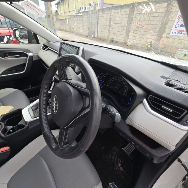 
								2020 Toyota Rav4 XLE Modellista Edition 2.5L full									