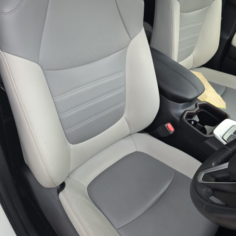 
								2020 Toyota Rav4 XLE Modellista Edition 2.5L full									