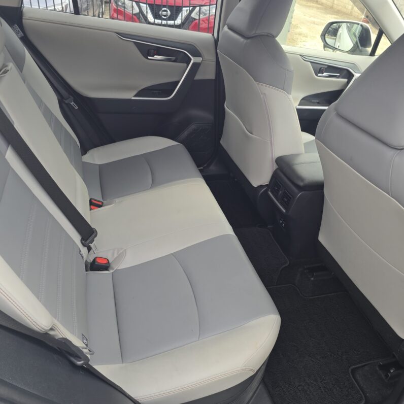 
								2020 Toyota Rav4 XLE Modellista Edition 2.5L full									