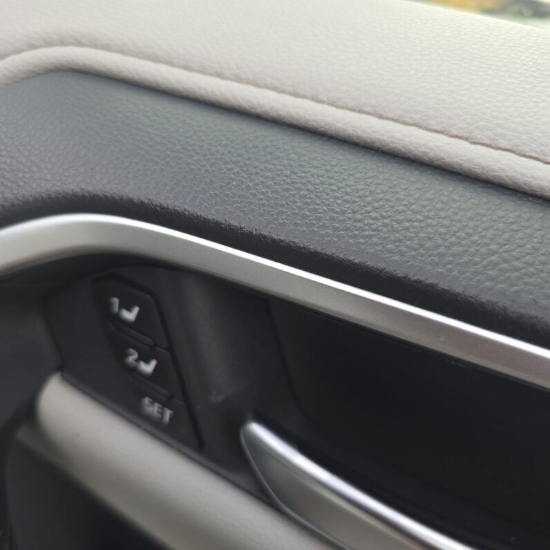 
								2020 Toyota Rav4 XLE Modellista Edition 2.5L full									