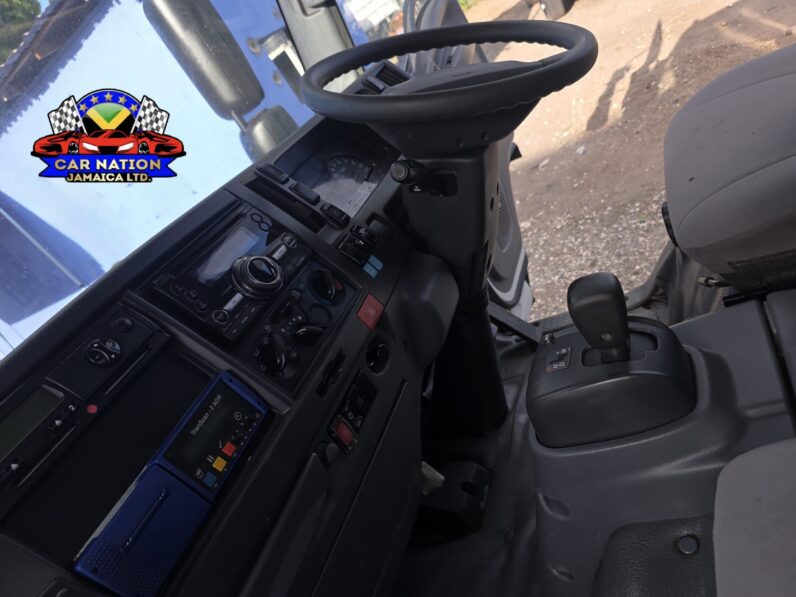 
								2017 Isuzu Forward Refrigerated Box Truck 5.2L 4HK1 full									