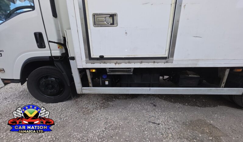 
								2017 Isuzu Forward Refrigerated Box Truck 5.2L 4HK1 full									