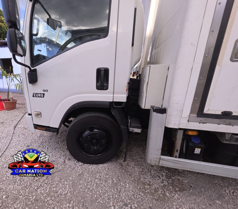 
								2017 Isuzu Forward Refrigerated Box Truck 5.2L 4HK1 full									