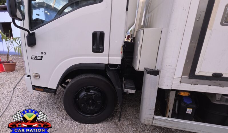 
								2017 Isuzu Forward Refrigerated Box Truck 5.2L 4HK1 full									