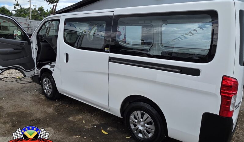 
								2017 Nissan Caravan NV350 full									