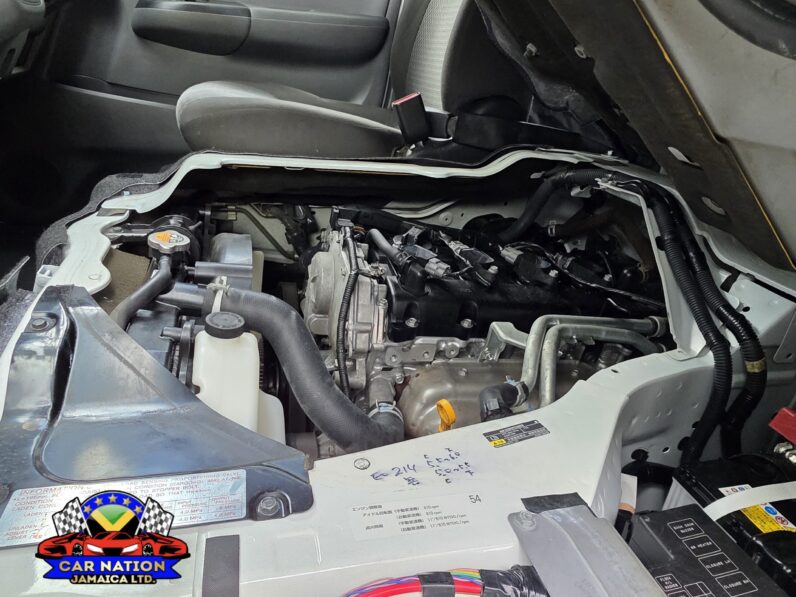 
								2017 Nissan Caravan NV350 full									