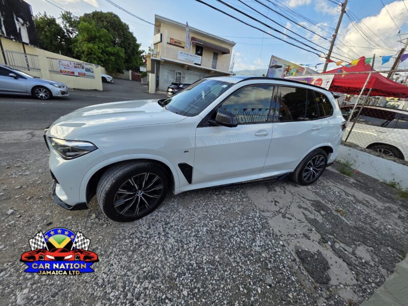 
								2022 BMW X5 35d M SPORT (AIR SUSPENSION & PANARAMIC ROOF) full									