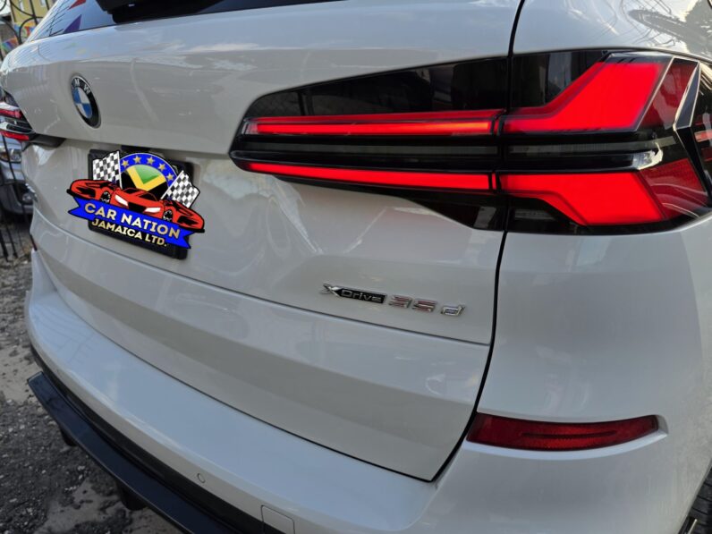 
								2022 BMW X5 35d M SPORT (AIR SUSPENSION & PANARAMIC ROOF) full									