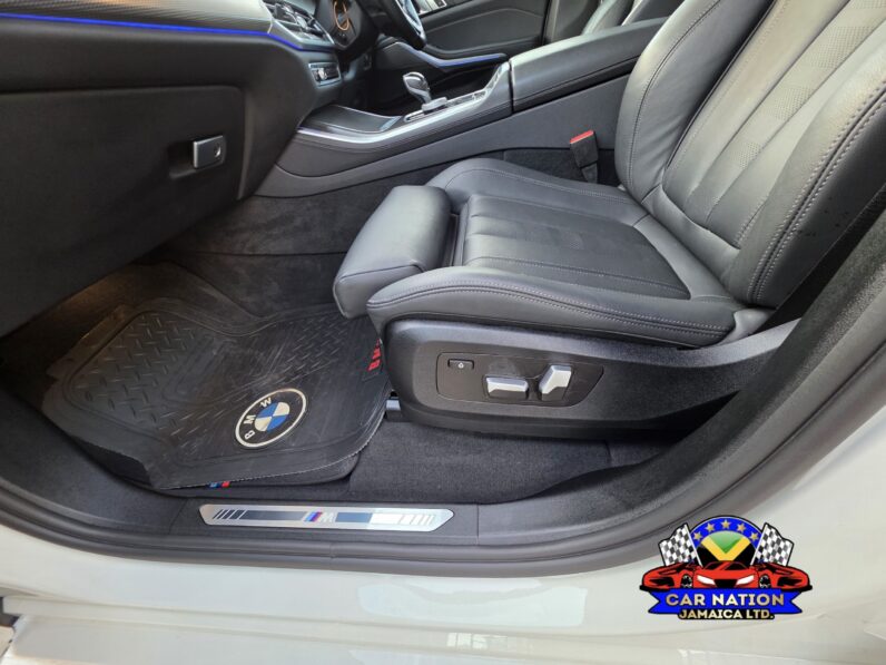 
								2022 BMW X5 35d M SPORT (AIR SUSPENSION & PANARAMIC ROOF) full									