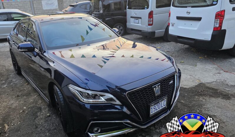 
								2018 Toyota Crown RS 2.5L full									