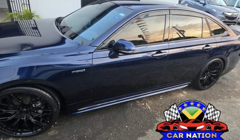 
								2018 Toyota Crown RS 2.5L full									