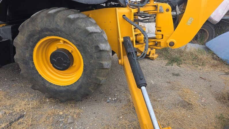 
								2012 JCB Backhoe 3CX full									