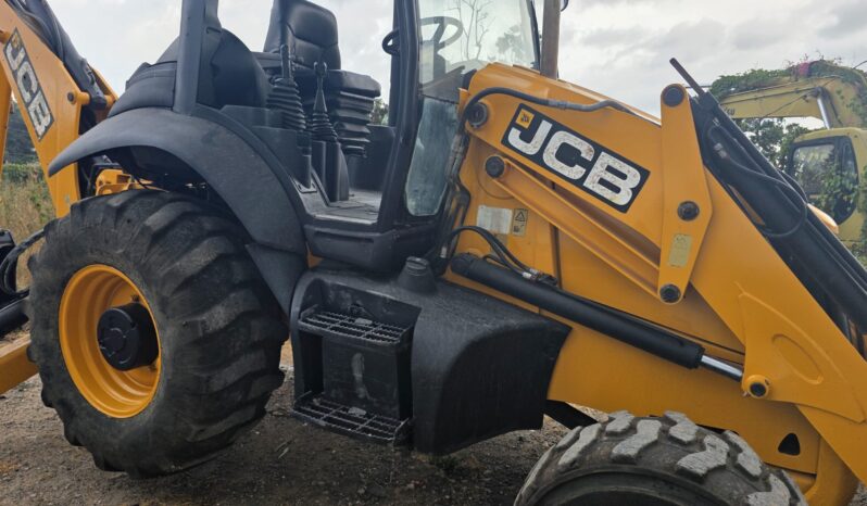
								2012 JCB Backhoe 3CX full									