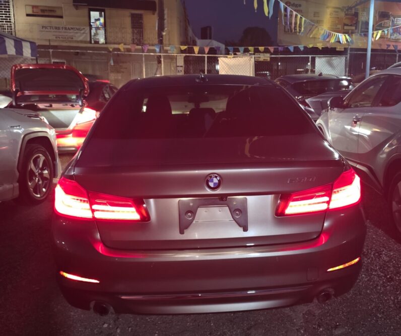 
								2018 BMW 530I Luxury Line (Sunroof) full									