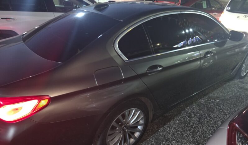 
								2018 BMW 530I Luxury Line (Sunroof) full									
