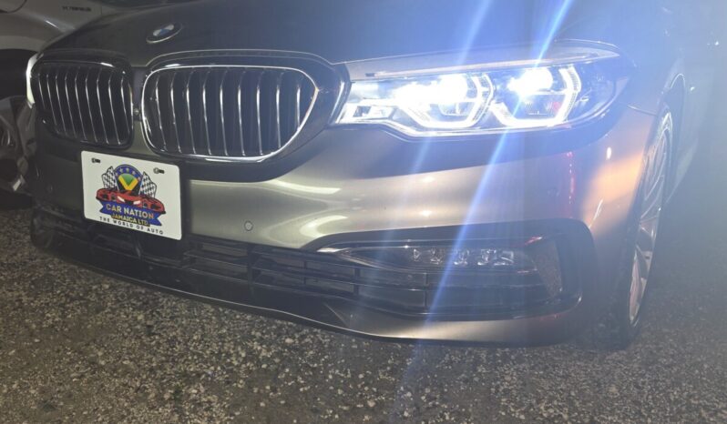 
								2018 BMW 530I Luxury Line (Sunroof) full									