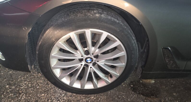 
								2018 BMW 530I Luxury Line (Sunroof) full									