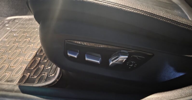 
								2018 BMW 530I Luxury Line (Sunroof) full									