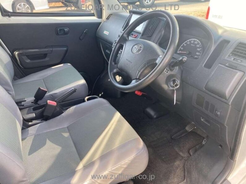 
								2018 Toyota LiteAce full									