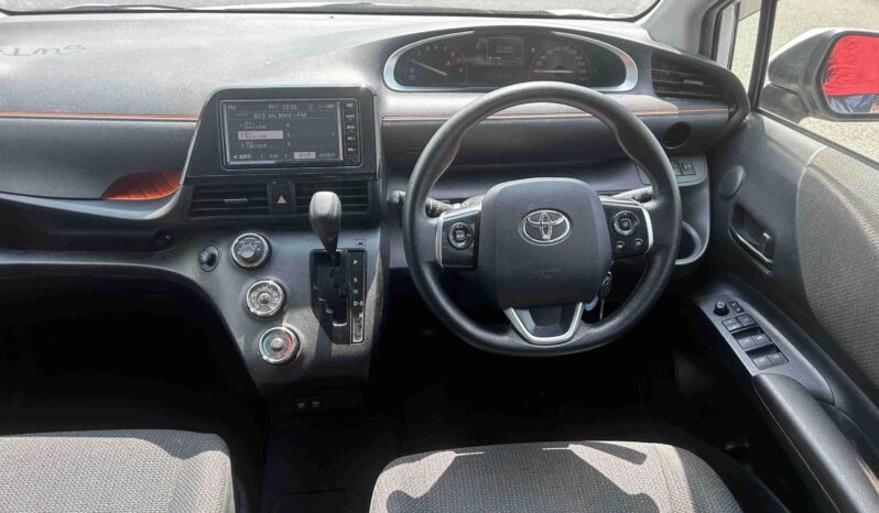 
								2019 Toyota Sienta full									