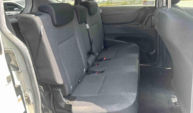 
								2019 Toyota Sienta full									