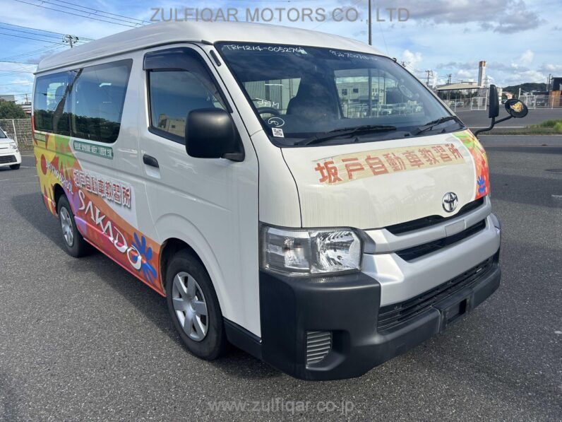 
								2018 Toyota Hiace (Commuter) full									