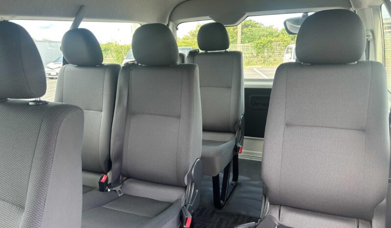 
								2018 Toyota Hiace (Commuter) full									