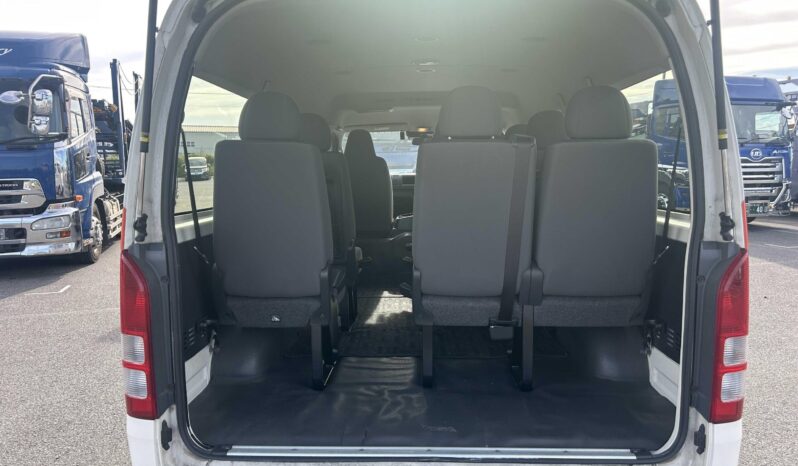 
								2018 Toyota Hiace (Commuter) full									