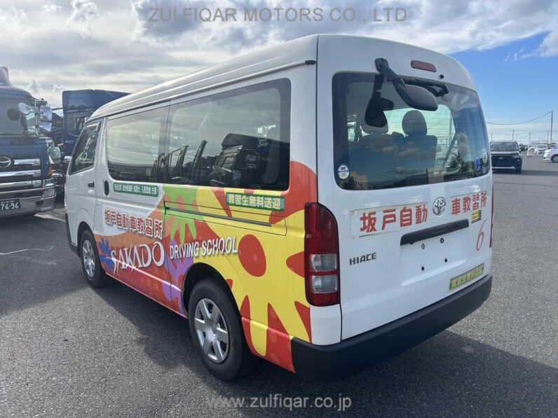 
								2018 Toyota Hiace (Commuter) full									