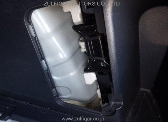 
								2022 Toyota Yaris Cross full									