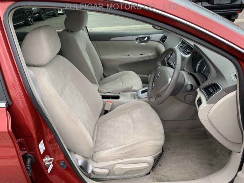 
								2019 Nissan Sylphy X 1.6L full									