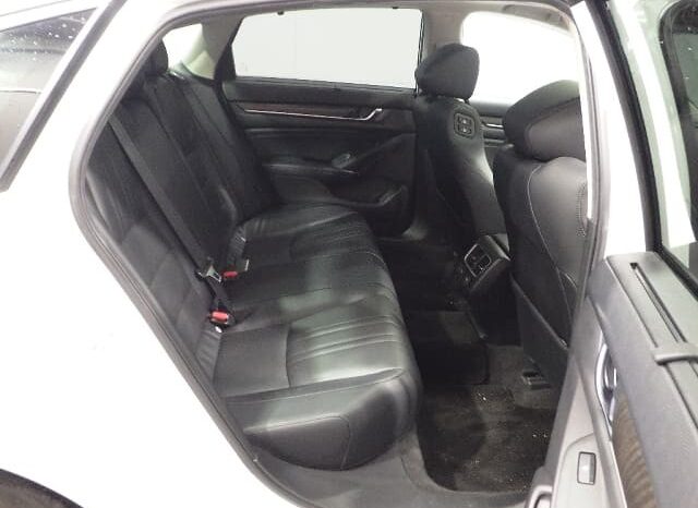 
								2022 Honda Accord 2.0L iVtec full									