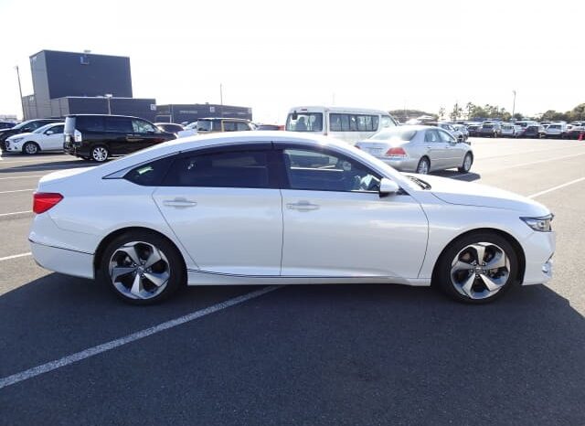 
								2022 Honda Accord 2.0L iVtec full									