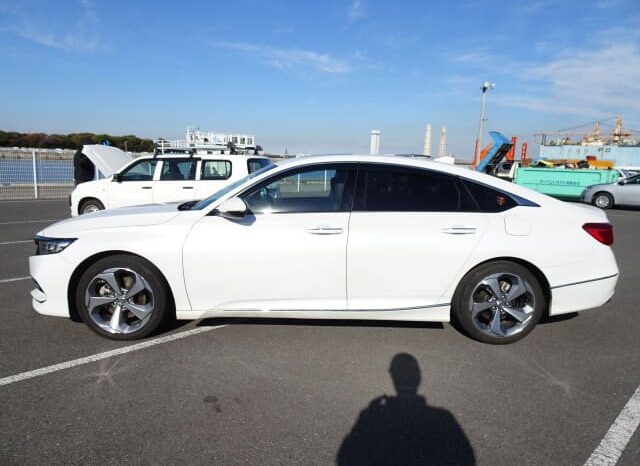 
								2022 Honda Accord 2.0L iVtec full									