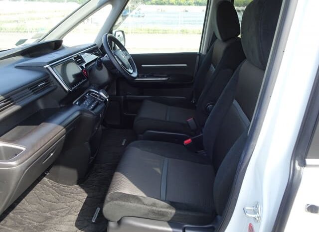 
								2019 Honda Step Wagon Spada full									