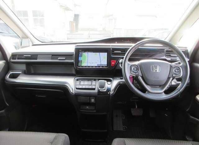 
								2019 Honda Step Wagon Spada full									
