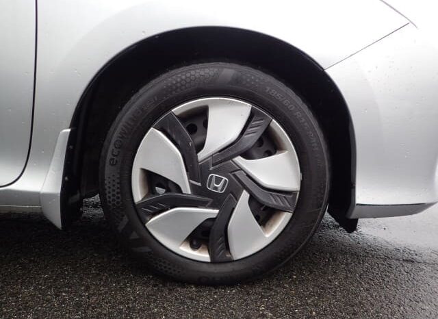 
								2015 Honda Grace 1.5L EX full									