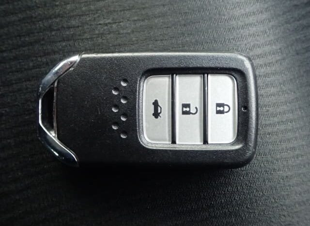 
								2015 Honda Grace 1.5L EX full									